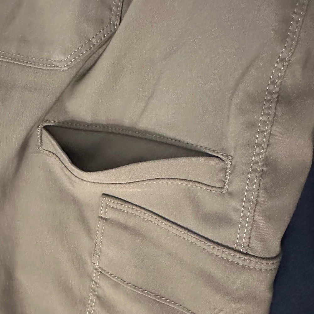 Duluth Trading Co Gray Straight Leg Nylon 8 pocket pants 18x29 - Picture 8 of 11